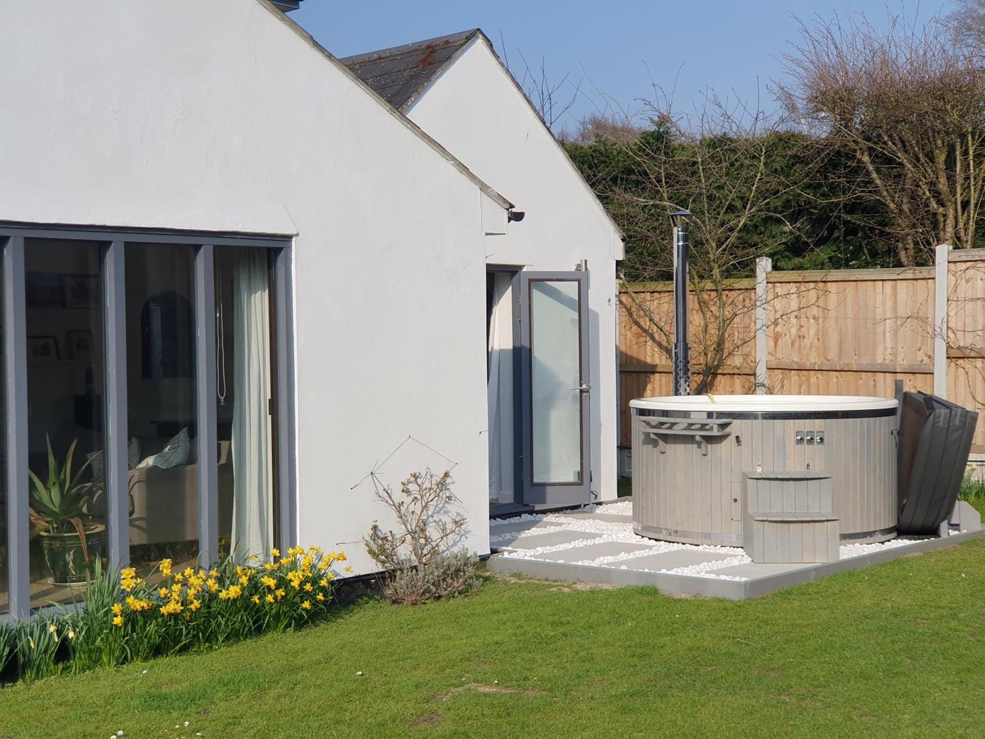 Willa Island Retreat With Hottub West Mersea Zewnętrze zdjęcie